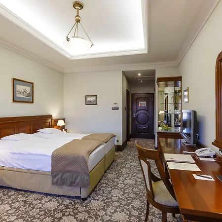 Andrassy Kuria & Tarcal