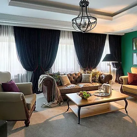 Andrassy Kuria & Hotel