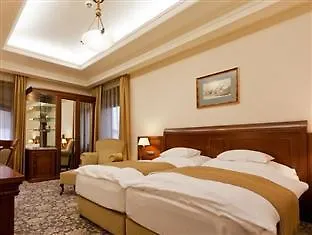 Andrassy Kuria & 5*