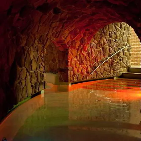 Andrassy Kuria & Hotel 5*