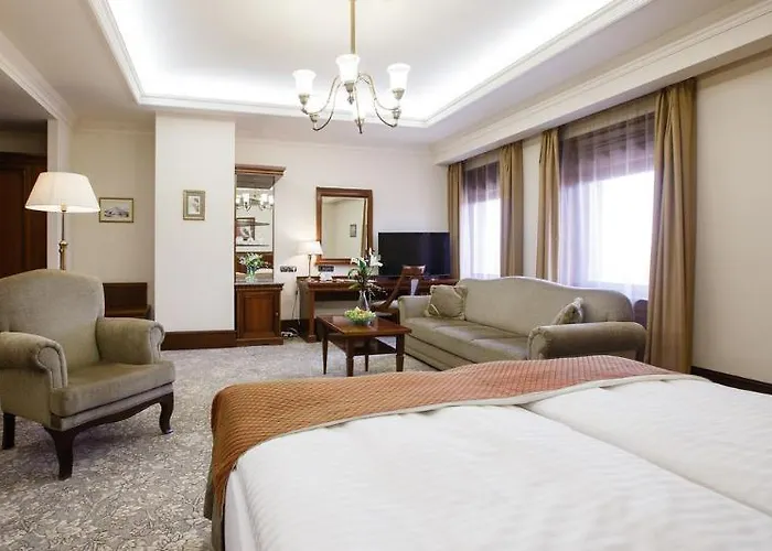 Andrassy Kuria & Hotell 5*