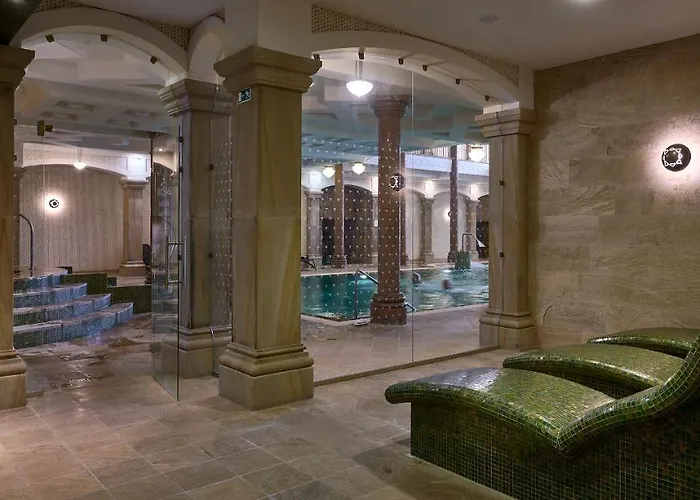 Hotell Andrassy Kuria & Tarcal